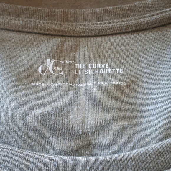 T-shirt - Picture 3 of 3